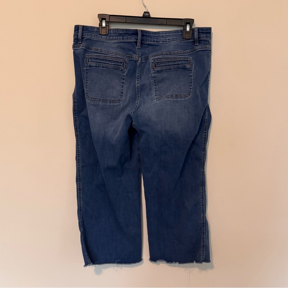 Women's Blue Jeans - Picture 3 of 4